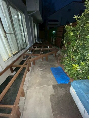 ウッドデッキ施工中