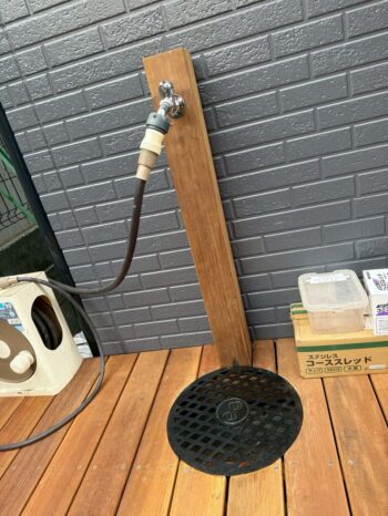 ウッドデッキ施工中