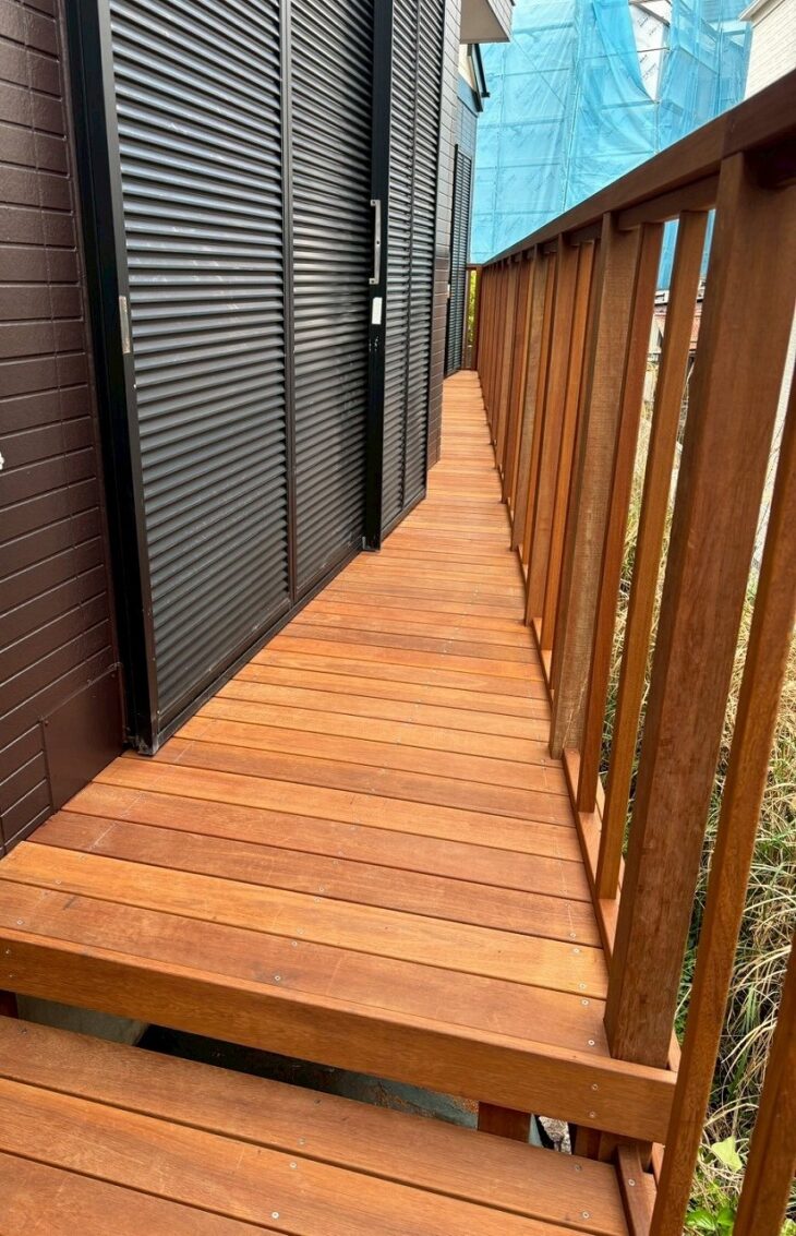 使い慣れた形を、 これからも安心して使えるデッキへ。