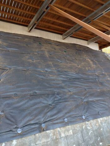 ウッドデッキ施工中